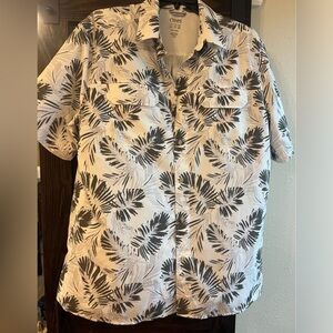 Men's Chaps Go Untucked Classic-Fit Outdoor Button-Down Shirt- size XL TALL